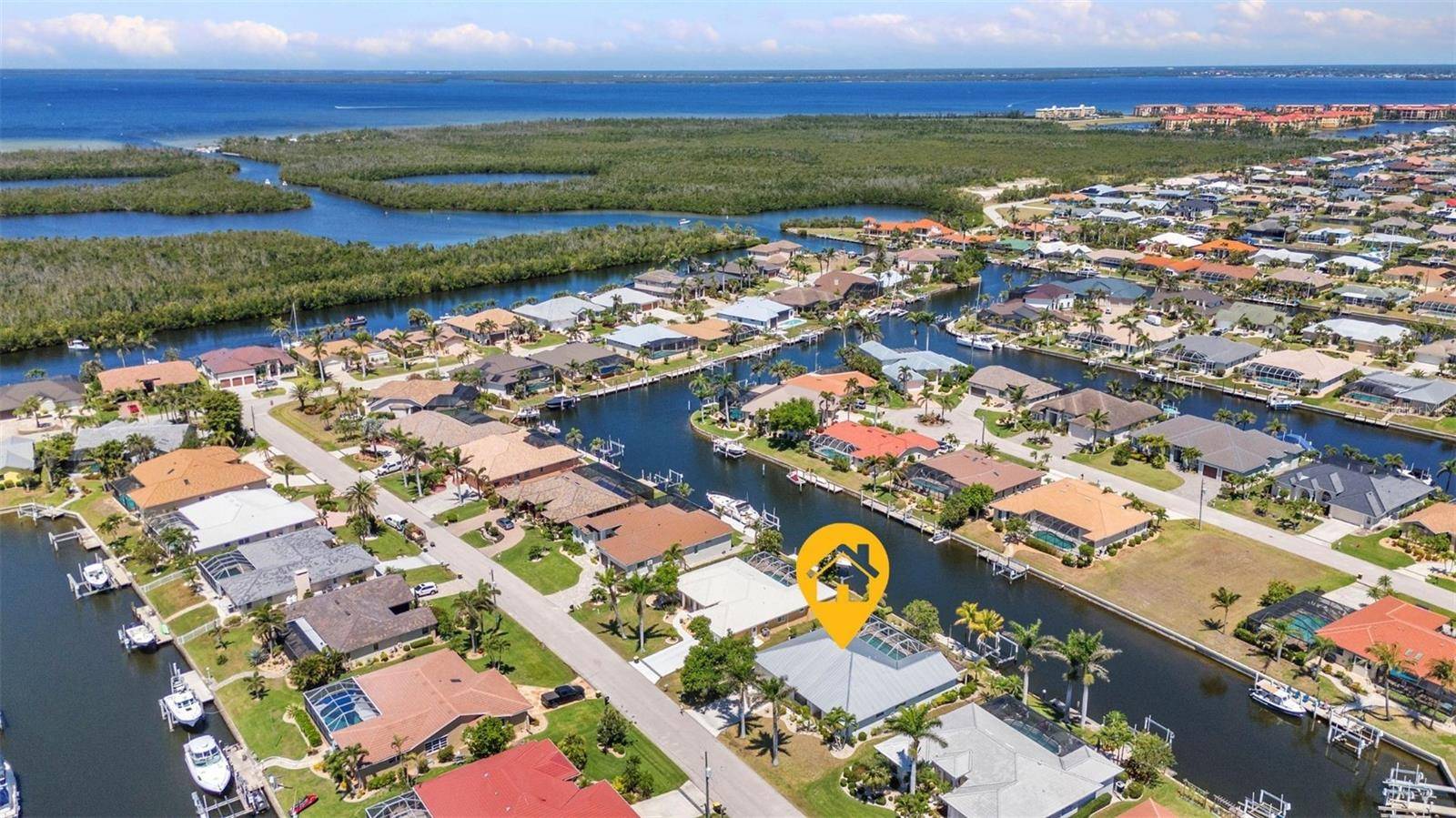 2718 SAINT THOMAS DR, Punta Gorda, FL 33950