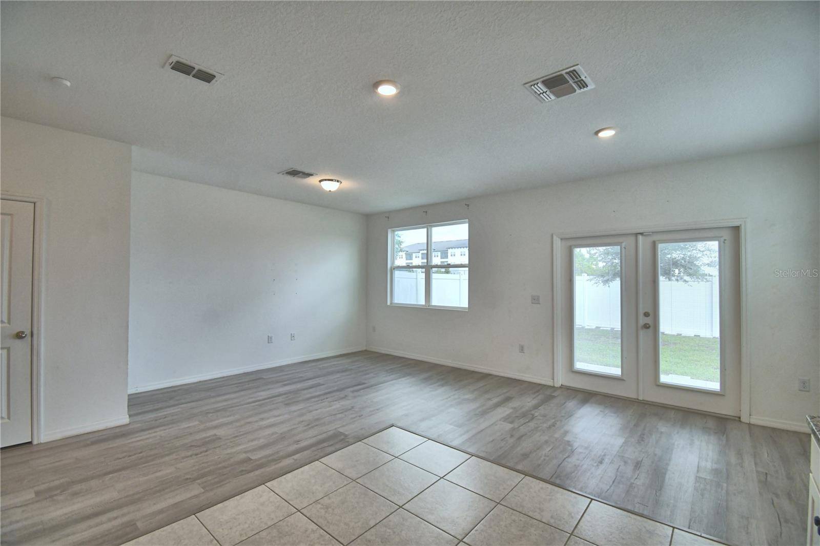 537 MADISON DR, Davenport, FL 33837