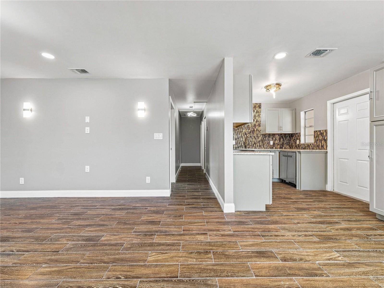 629 CEDAR PARK DR, Daytona Beach, FL 32114