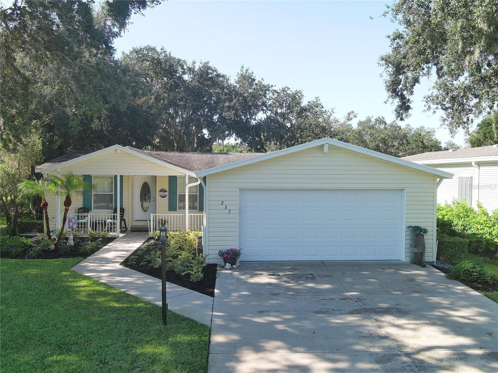 237 NAVAJO DR, Oak Hill, FL 32759
