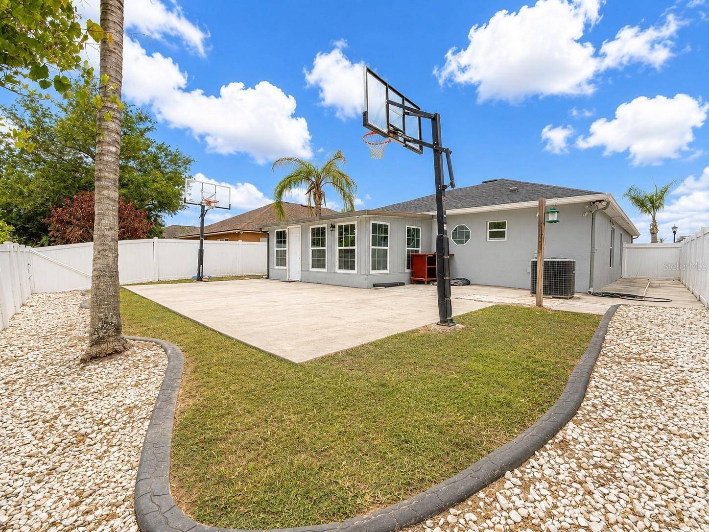 2221 PARIA LN, Kissimmee, FL 34758