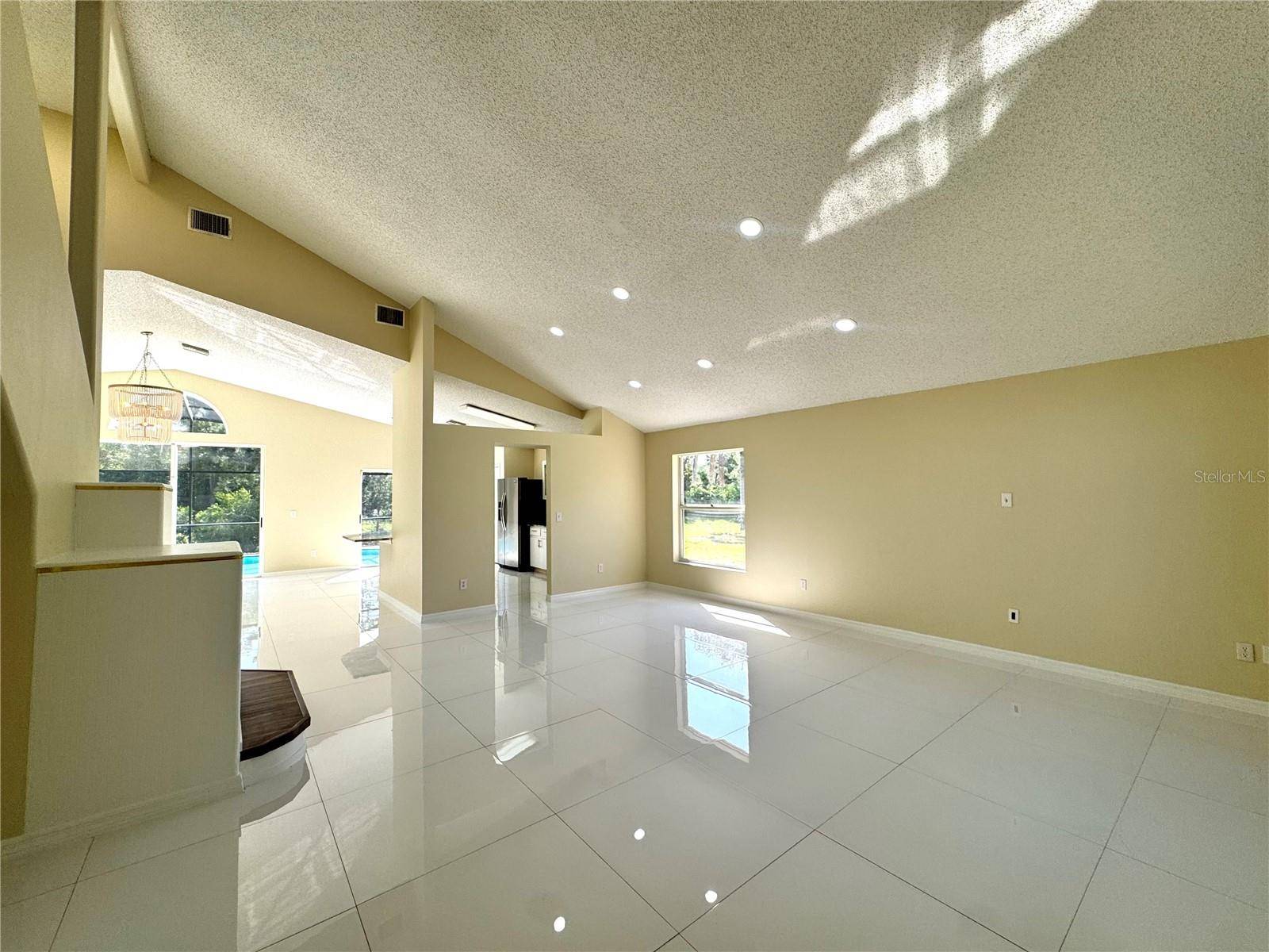 2985 VISCOUNT CIR, Kissimmee, FL 34747