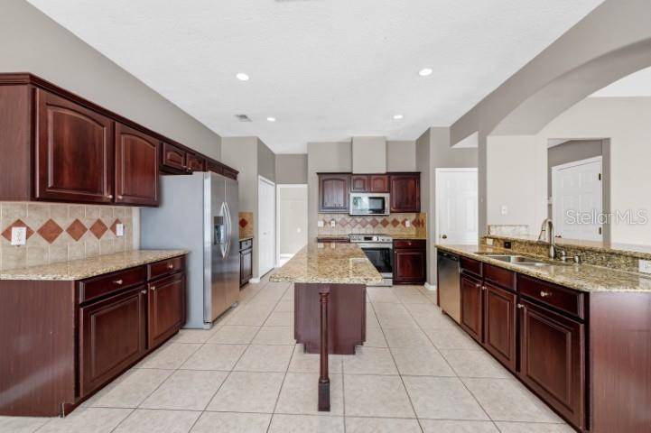 1889 POMEGRANATE CT, Ocoee, FL 34761