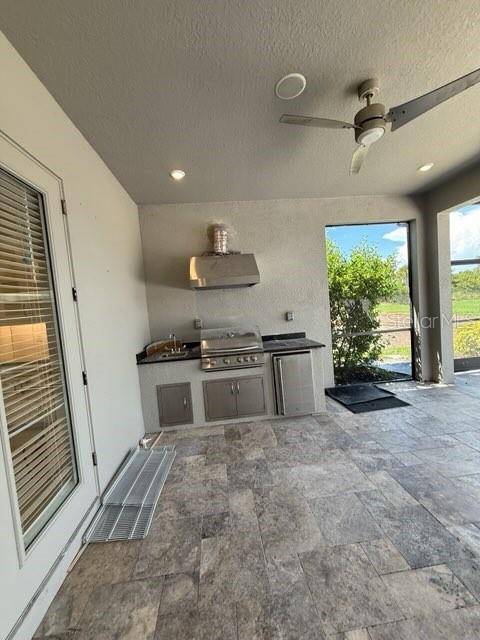 8208 SUMMER NIGHT RD, Sarasota, FL 34241