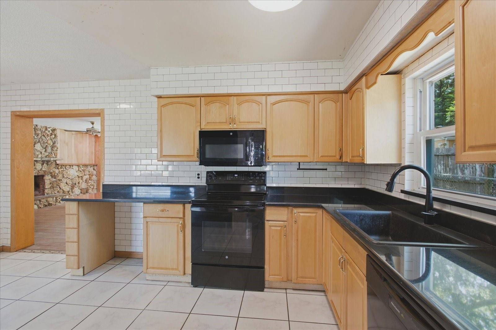 1412 ORMOND AVE, Apopka, FL 32703