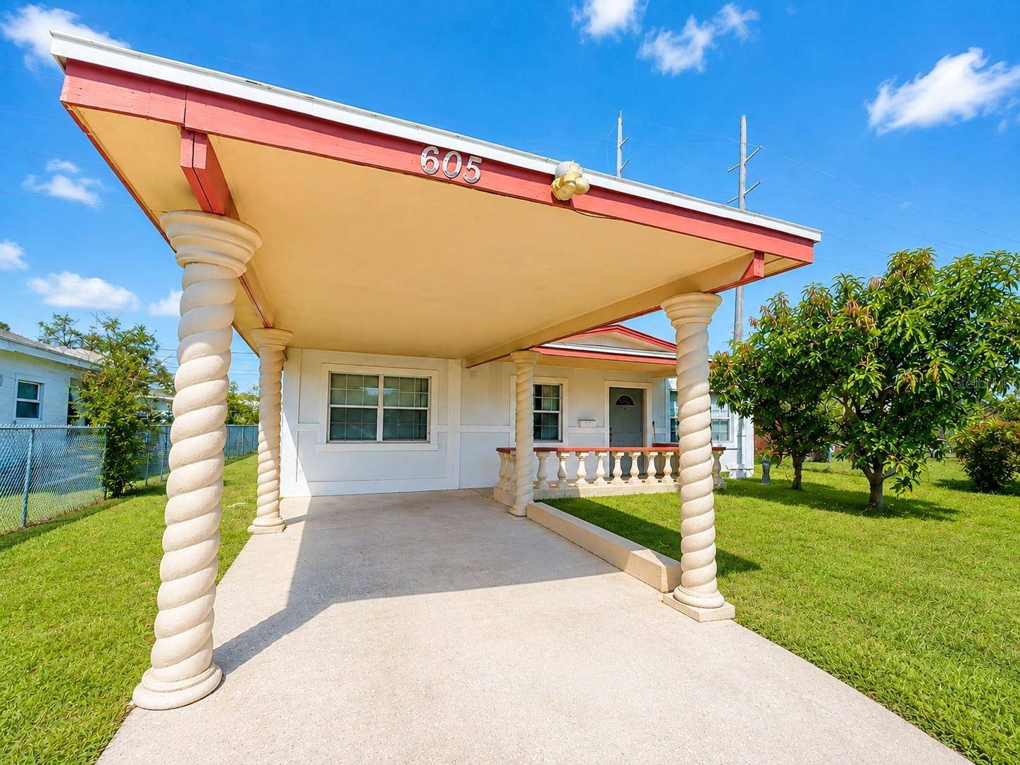 605 CARVER DR, Lake Wales, FL 33853