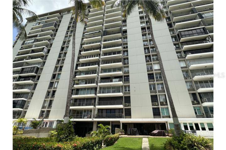 4745 ISLA VERDE AVE #17F, Carolina, PR 00979