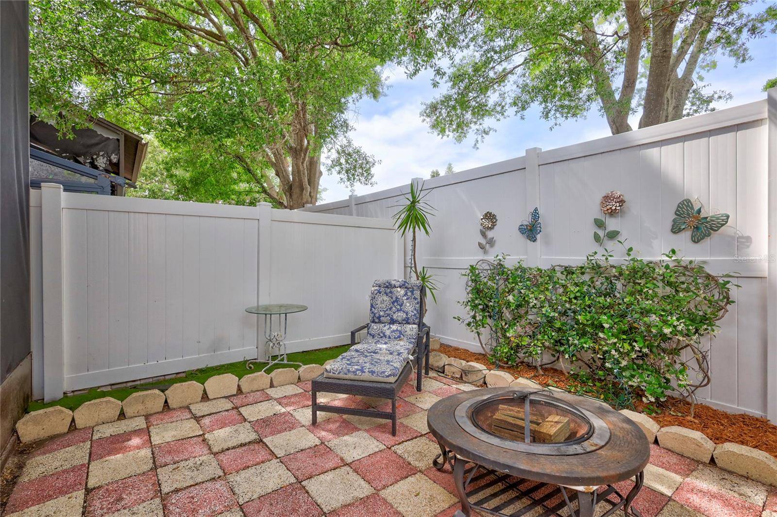 2811 S PINES DR #15, Largo, FL 33771
