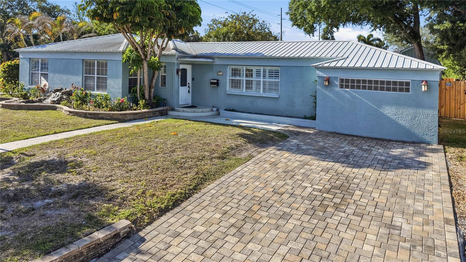 3921 W BAY TO BAY BLVD, Tampa, FL 33629
