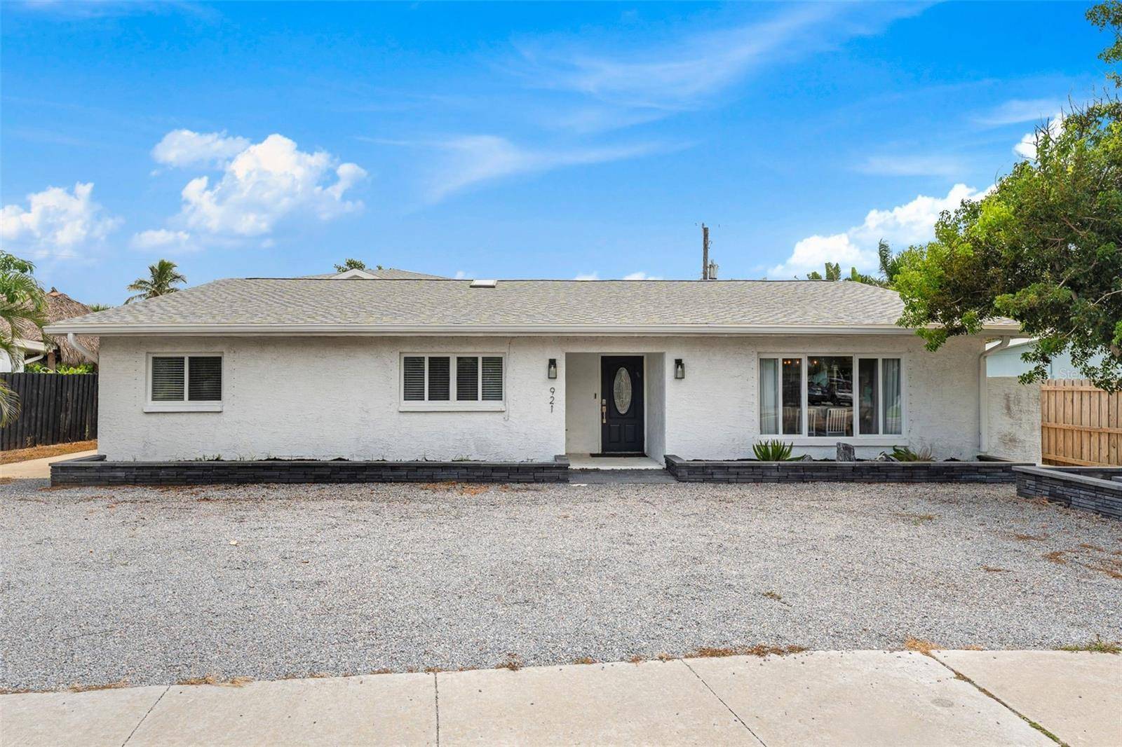 921 S ORLANDO AVE, Cocoa Beach, FL 32931