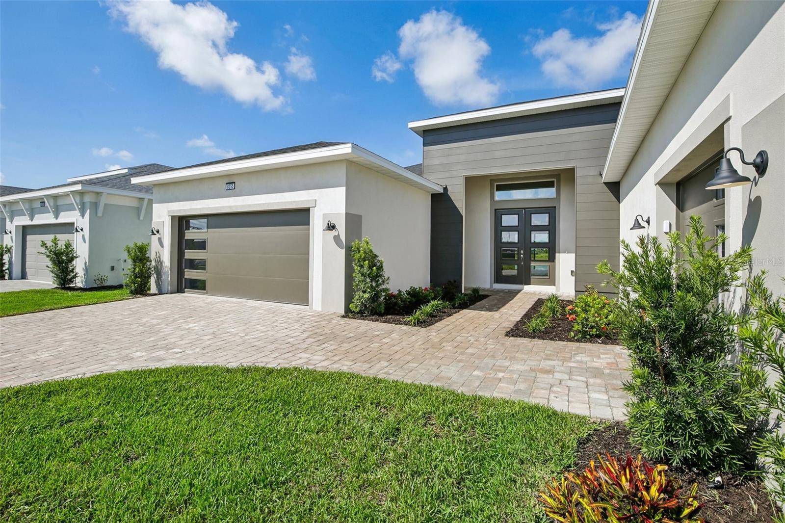 8255 GOLDEN BEACH CT, Parrish, FL 34219