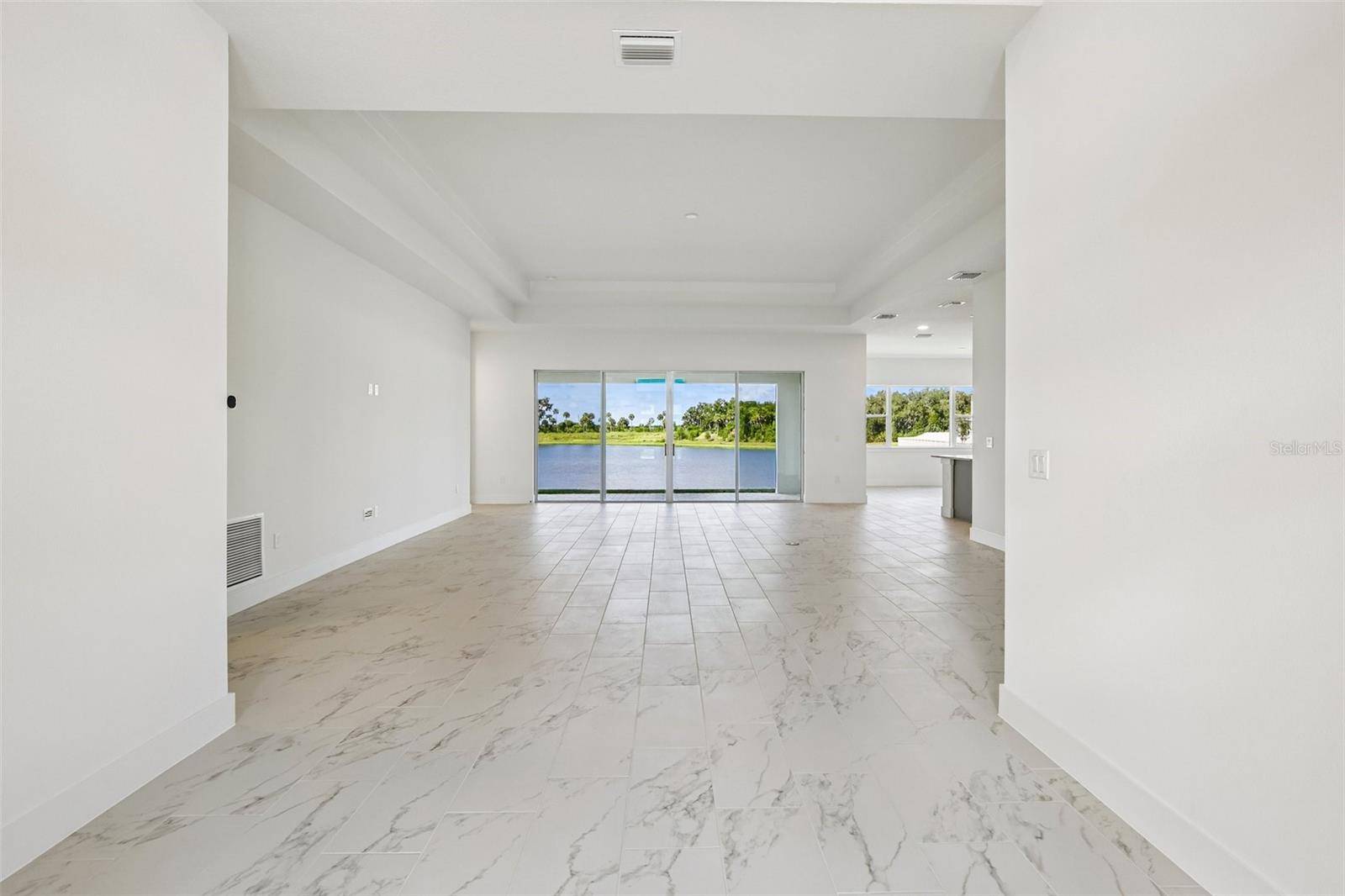 8255 GOLDEN BEACH CT, Parrish, FL 34219