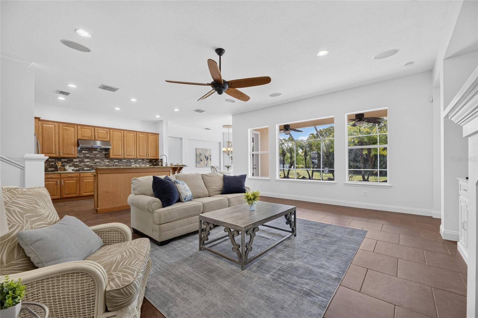 824 ISLEBAY DR, Apollo Beach, FL 33572