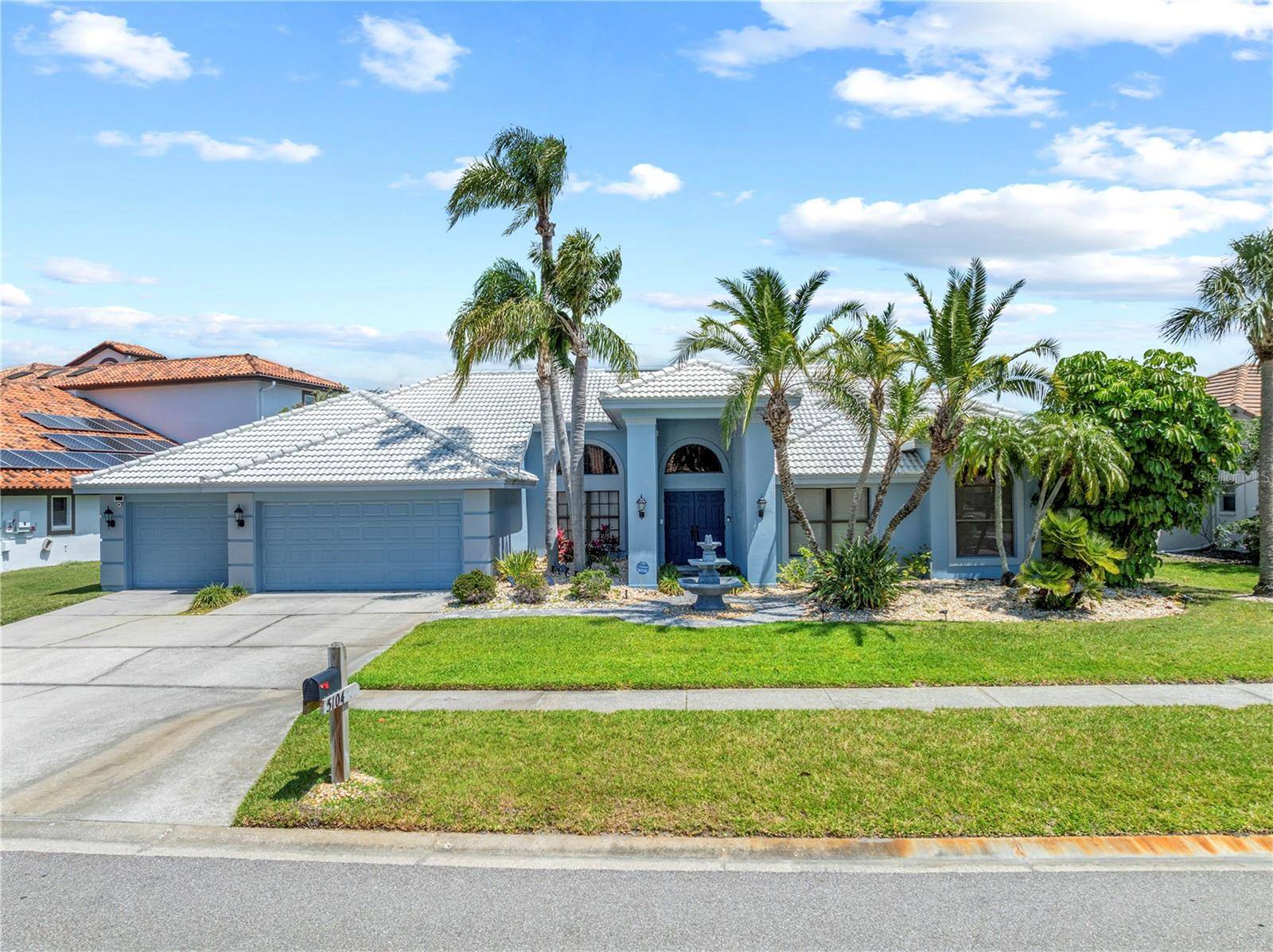 5104 E LONGBOAT BLVD, Tampa, FL 33615