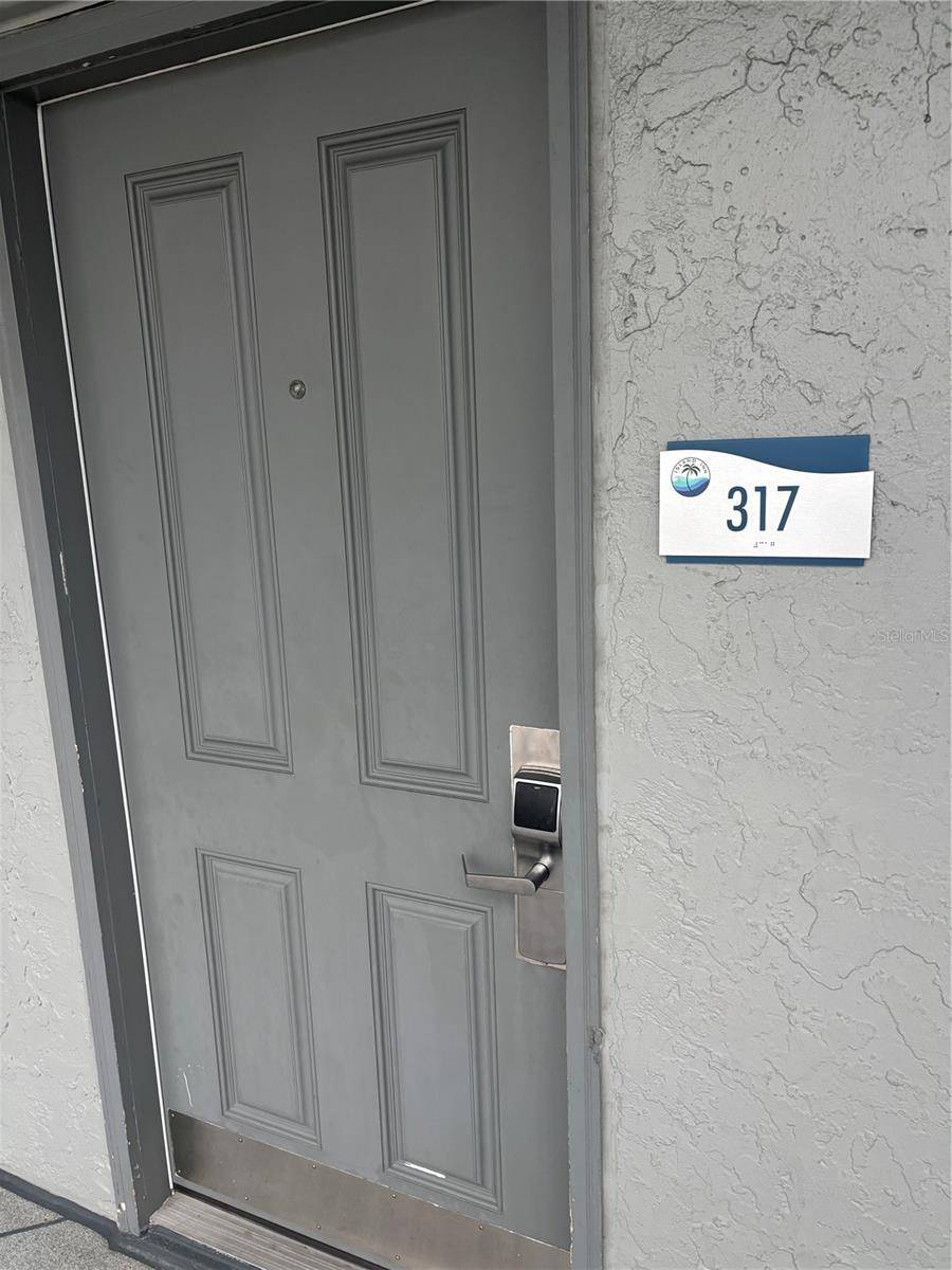 9980 GULF BLVD #317, St Petersburg, FL 33706