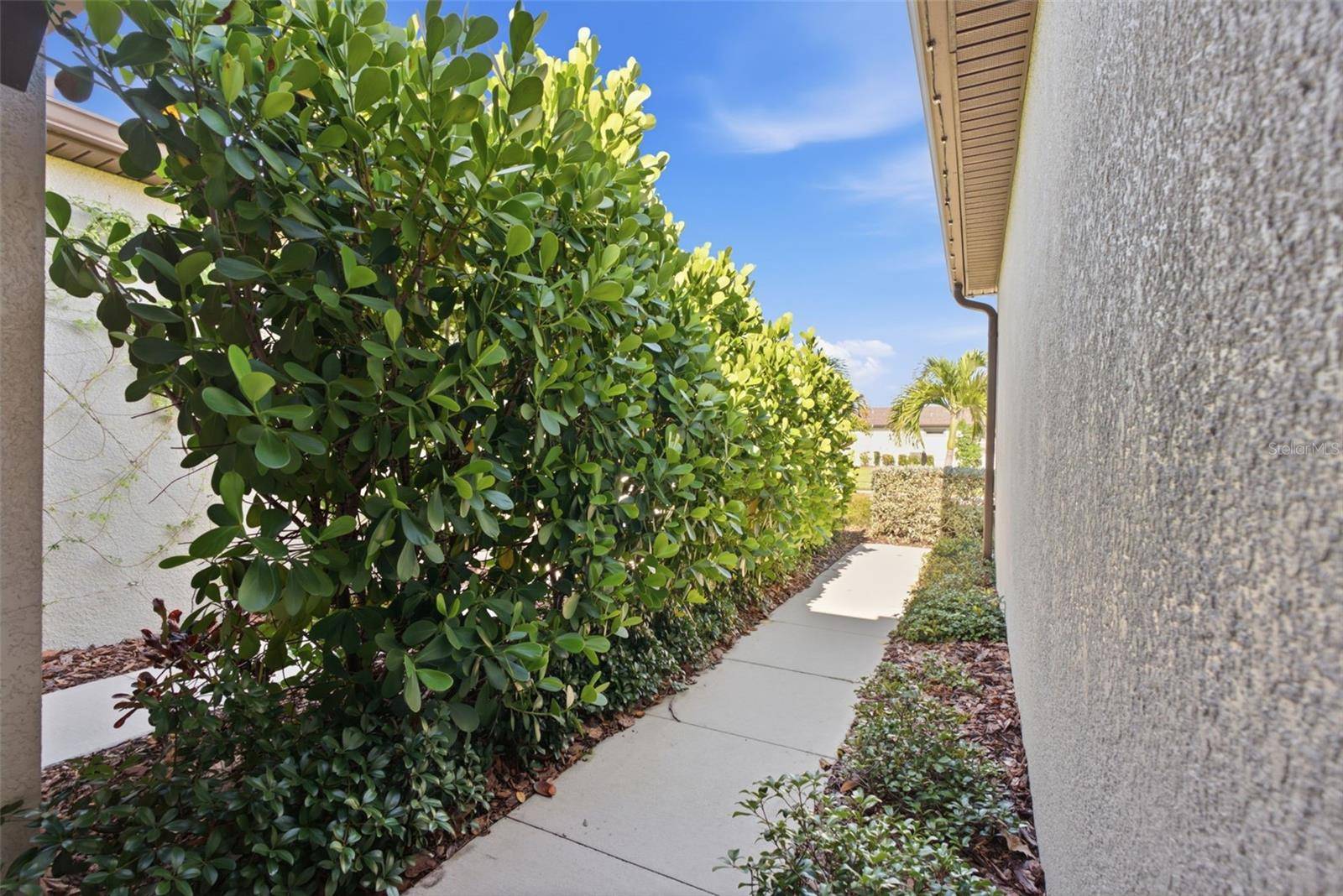 6352 MOORING LINE CIR, Apollo Beach, FL 33572