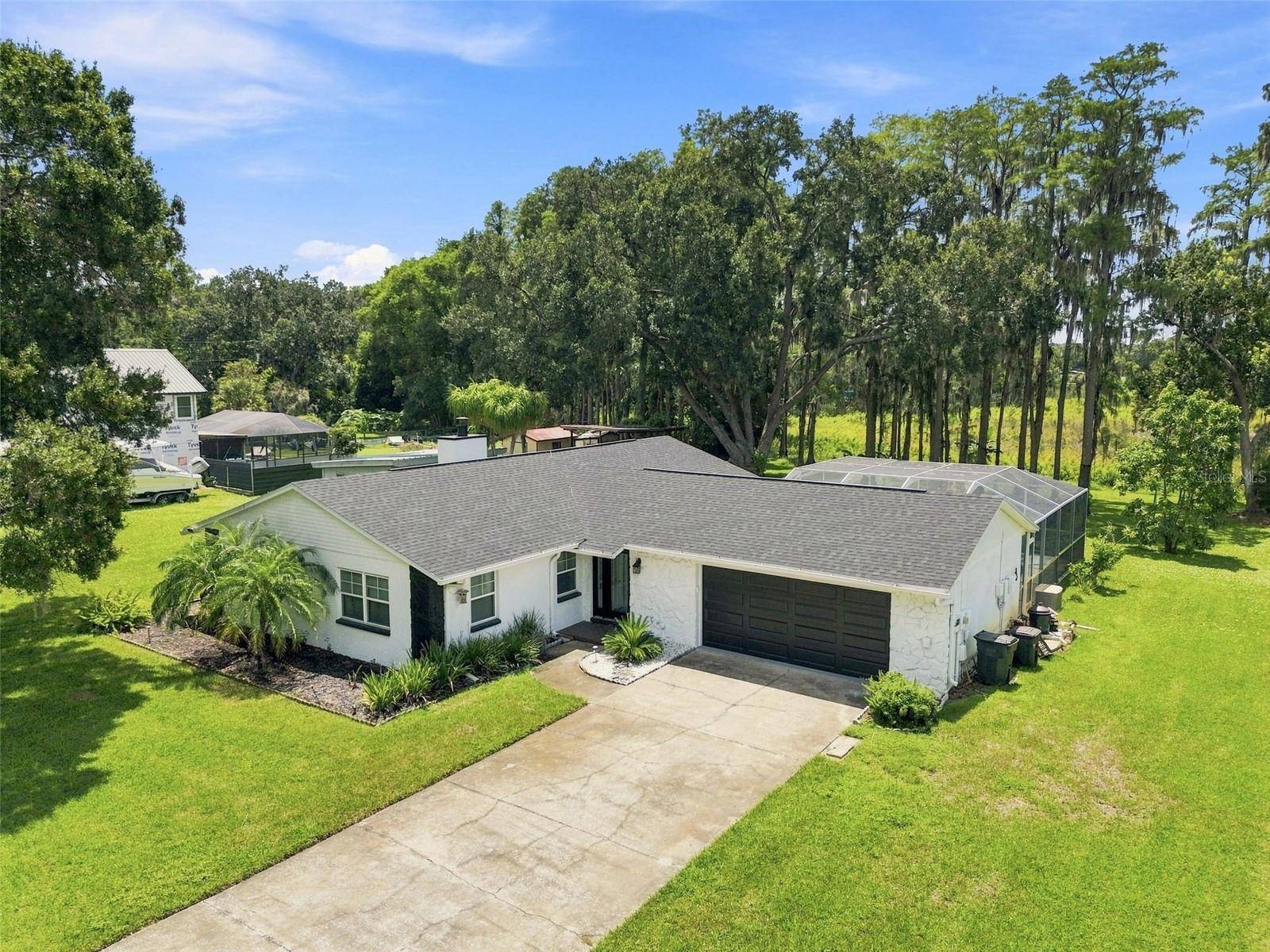 210 LAKE HOBBS RD, Lutz, FL 33548