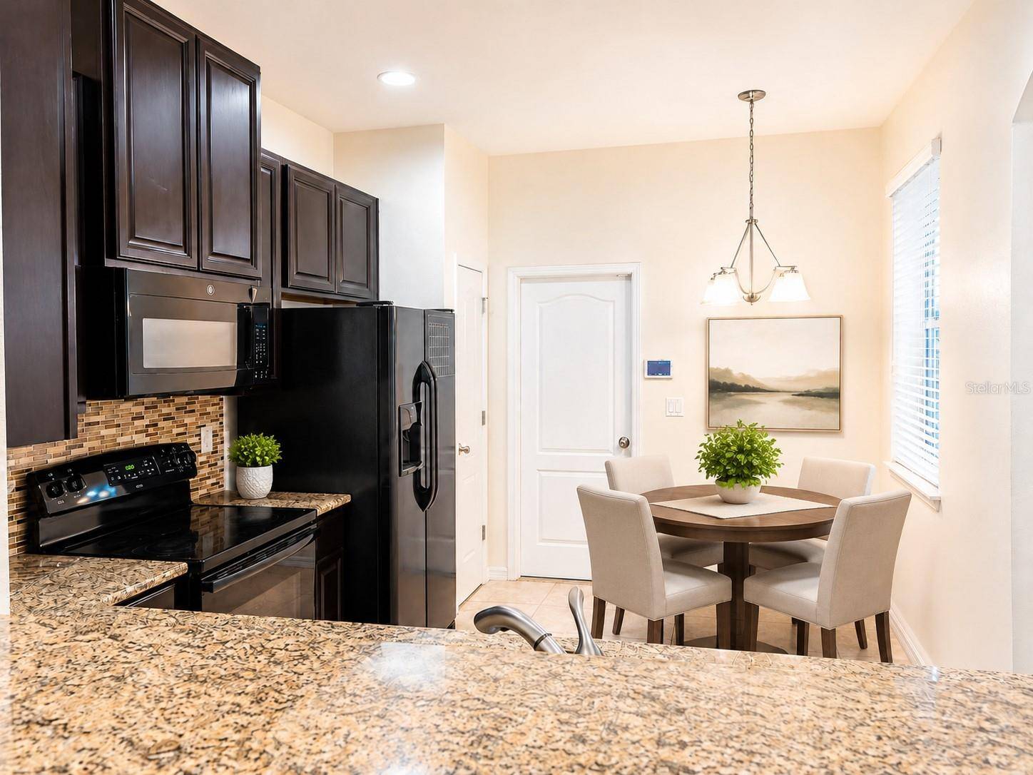 2119 LENNOX DALE LN, Brandon, FL 33510