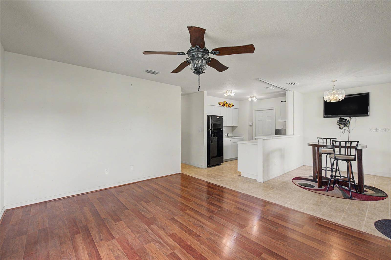 2423 E OKARA RD, Tampa, FL 33612
