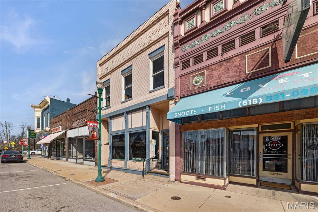 2510 College AVE, Alton, IL 62002