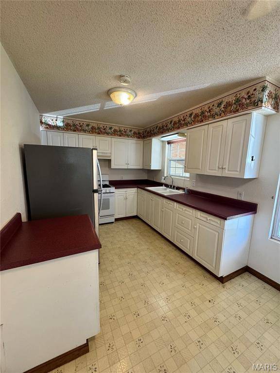 1033 Franklin ST, Poplar Bluff, MO 63901