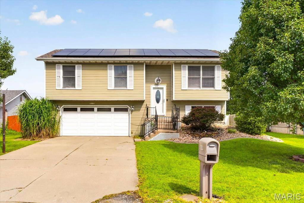 409 Wilson Park LN, Granite City, IL 62040