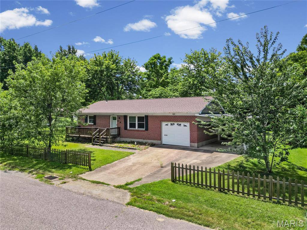 237 Jackson ST, Sullivan, MO 63080
