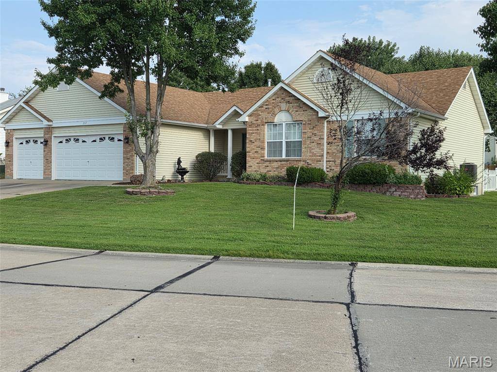 207 Sassafras Parc DR, O'fallon, MO 63368