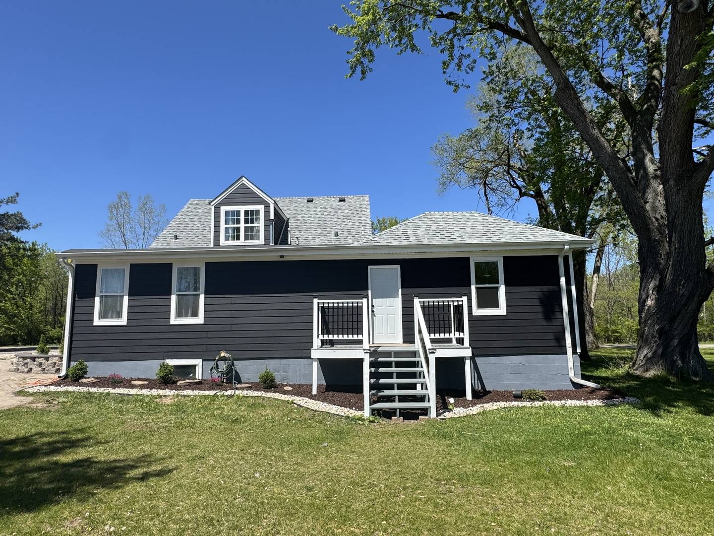 931 Rawson Bridge RD, Cary, IL 60013