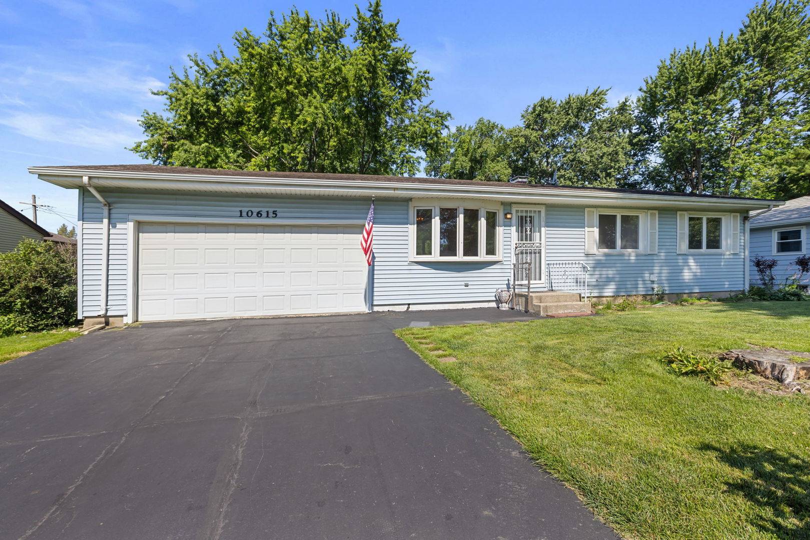 10615 Kathleen AVE, Huntley, IL 60142