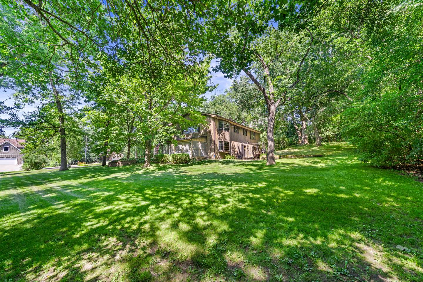 43W975 Nottingham DR, Elburn, IL 60119