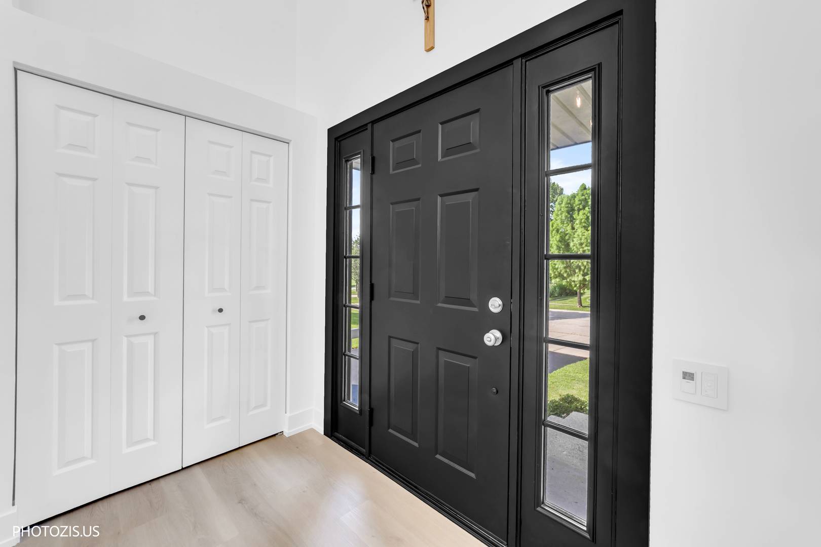 235 Aberdeen DR, Algonquin, IL 60102