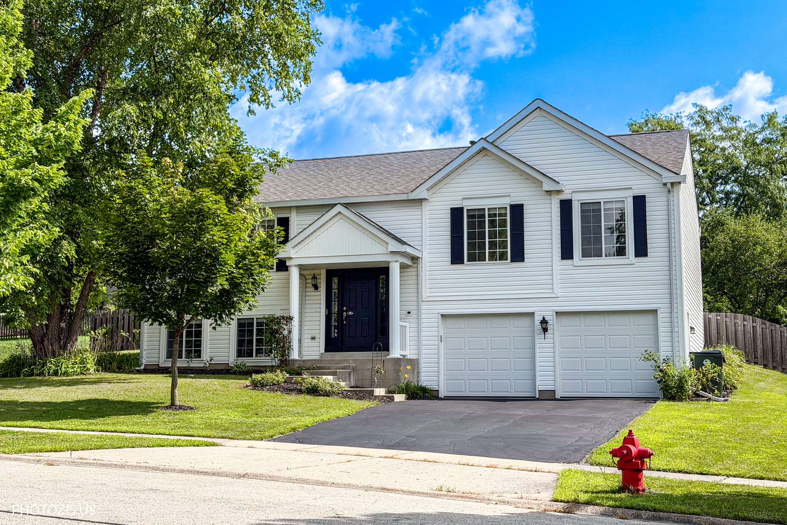 235 Aberdeen DR, Algonquin, IL 60102