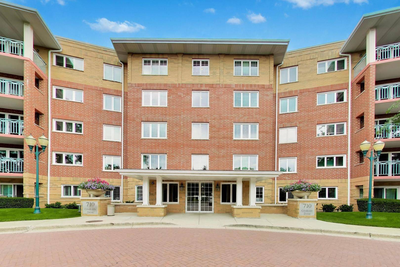 710 Creekside DR #101, Mount Prospect, IL 60056