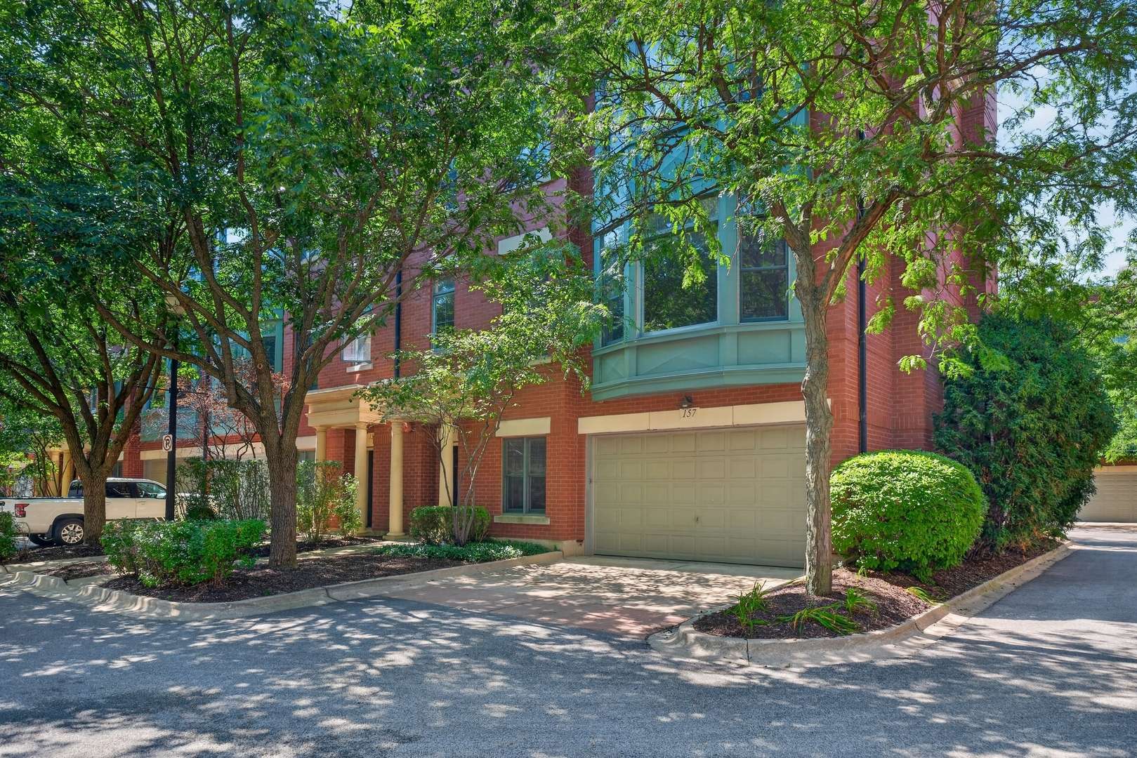 157 Festival CT, Elgin, IL 60120