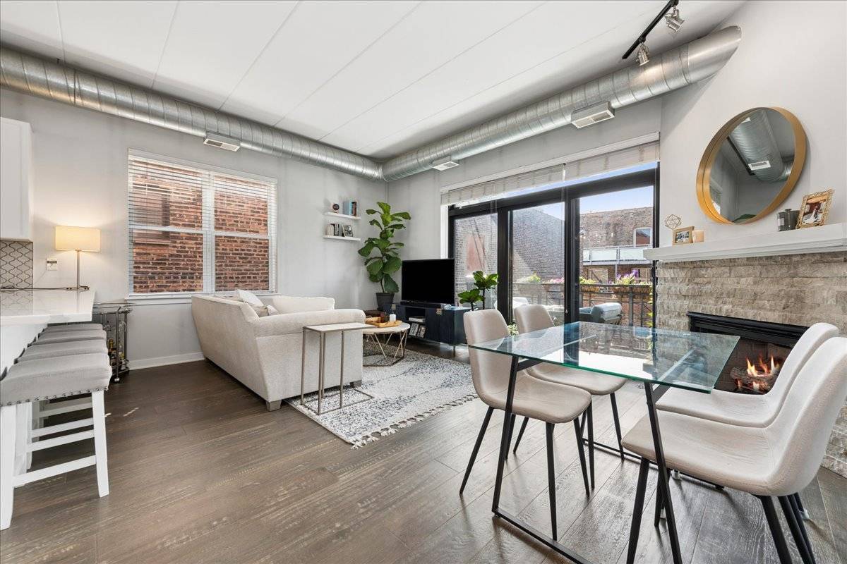 1155 W Madison ST #312, Chicago, IL 60607