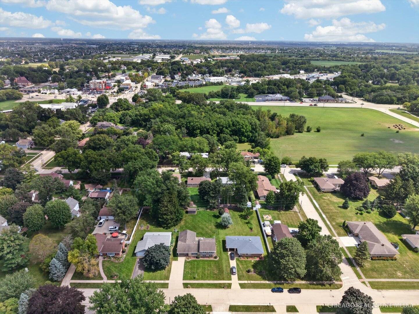 11112 Sunset LN, Huntley, IL 60142