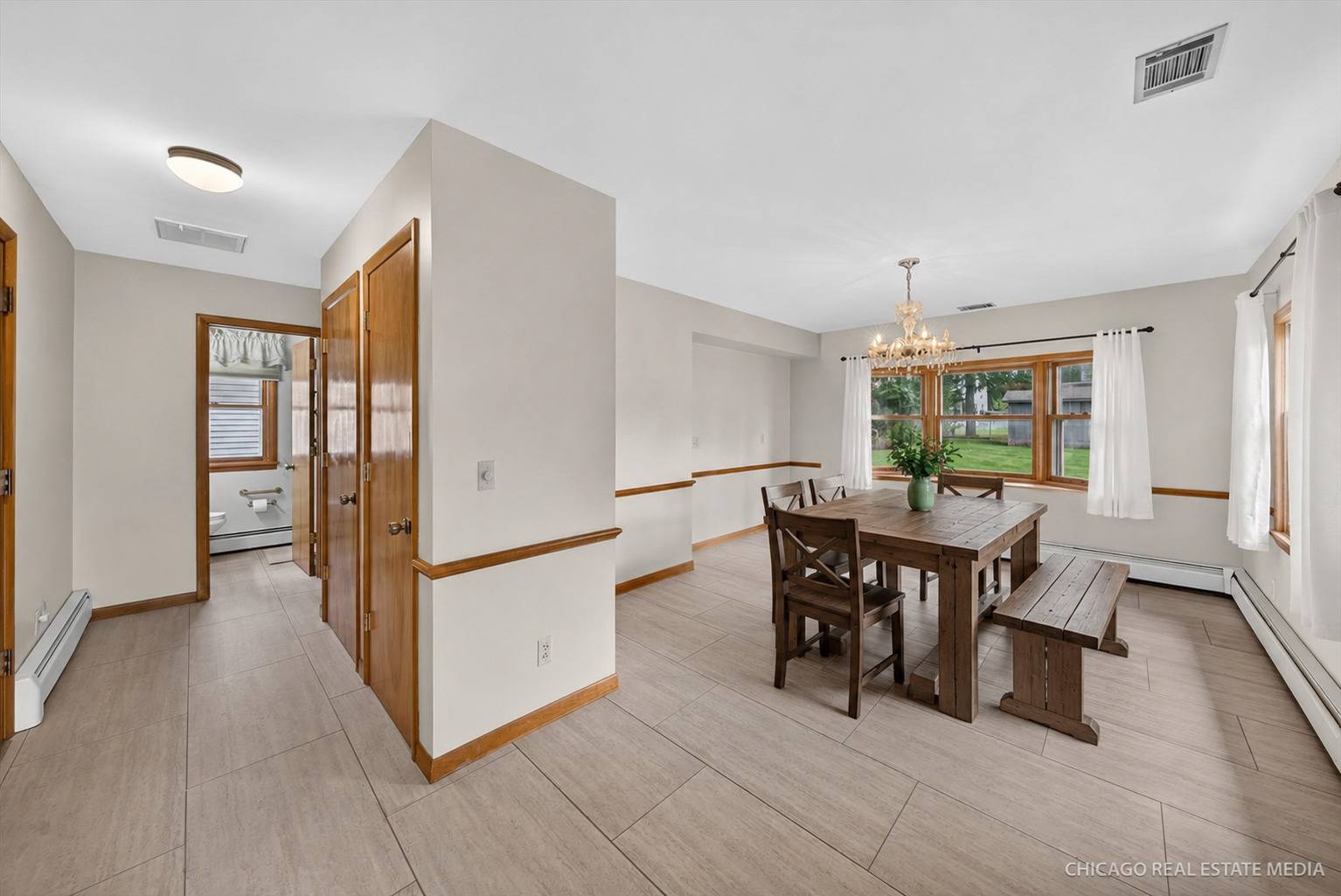 11112 Sunset LN, Huntley, IL 60142