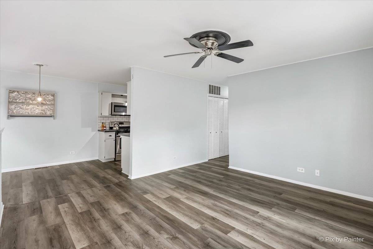 764 Gloucester DR #764, Elk Grove Village, IL 60007