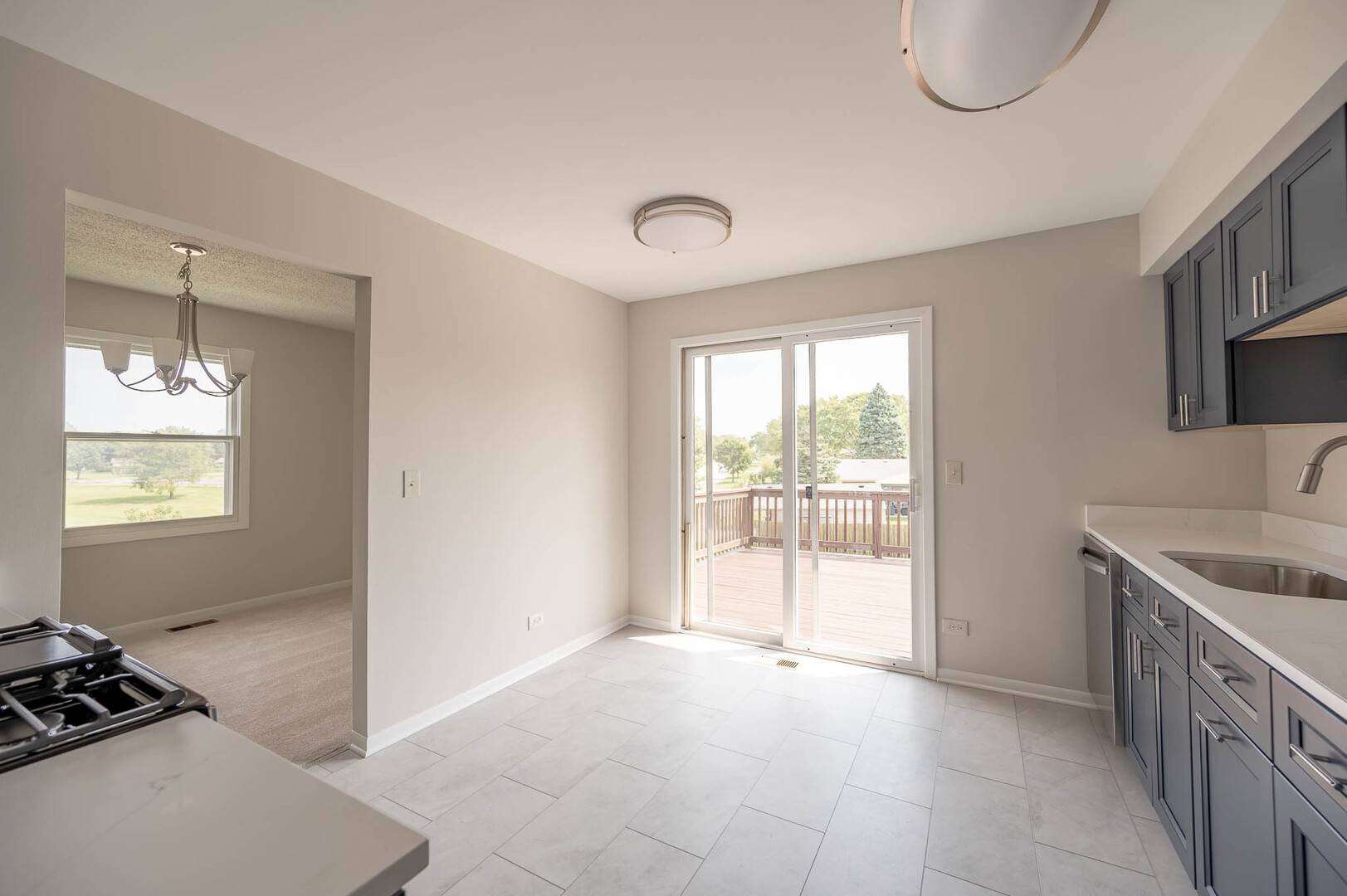 1795 Kent RD, Hoffman Estates, IL 60169