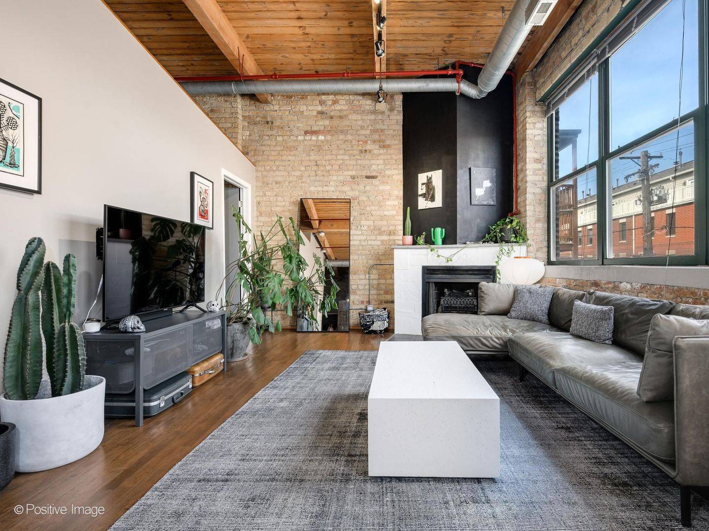 5001 N Wolcott AVE #204, Chicago, IL 60640
