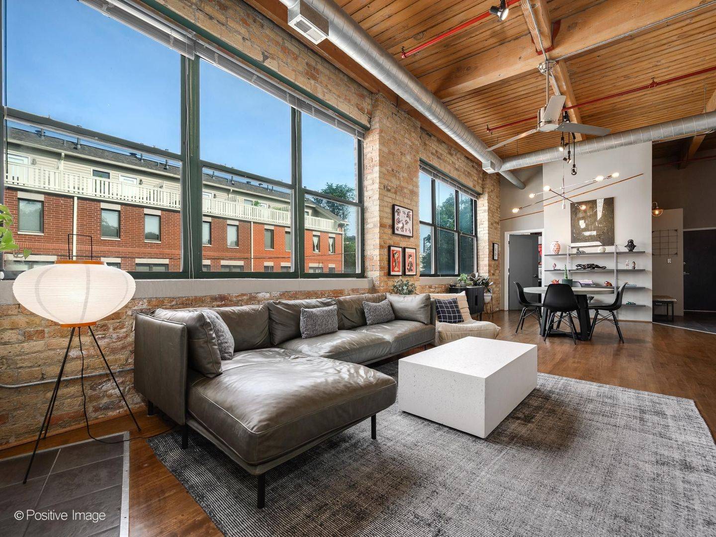 5001 N Wolcott AVE #204, Chicago, IL 60640