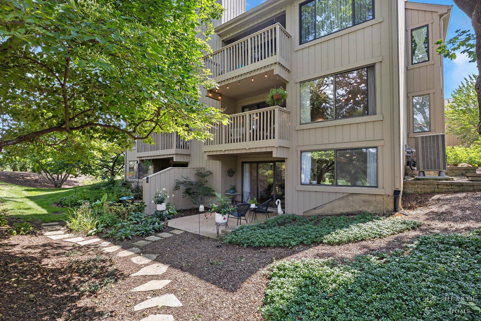 70 Cedar Ridge #C, Lake Barrington, IL 60010