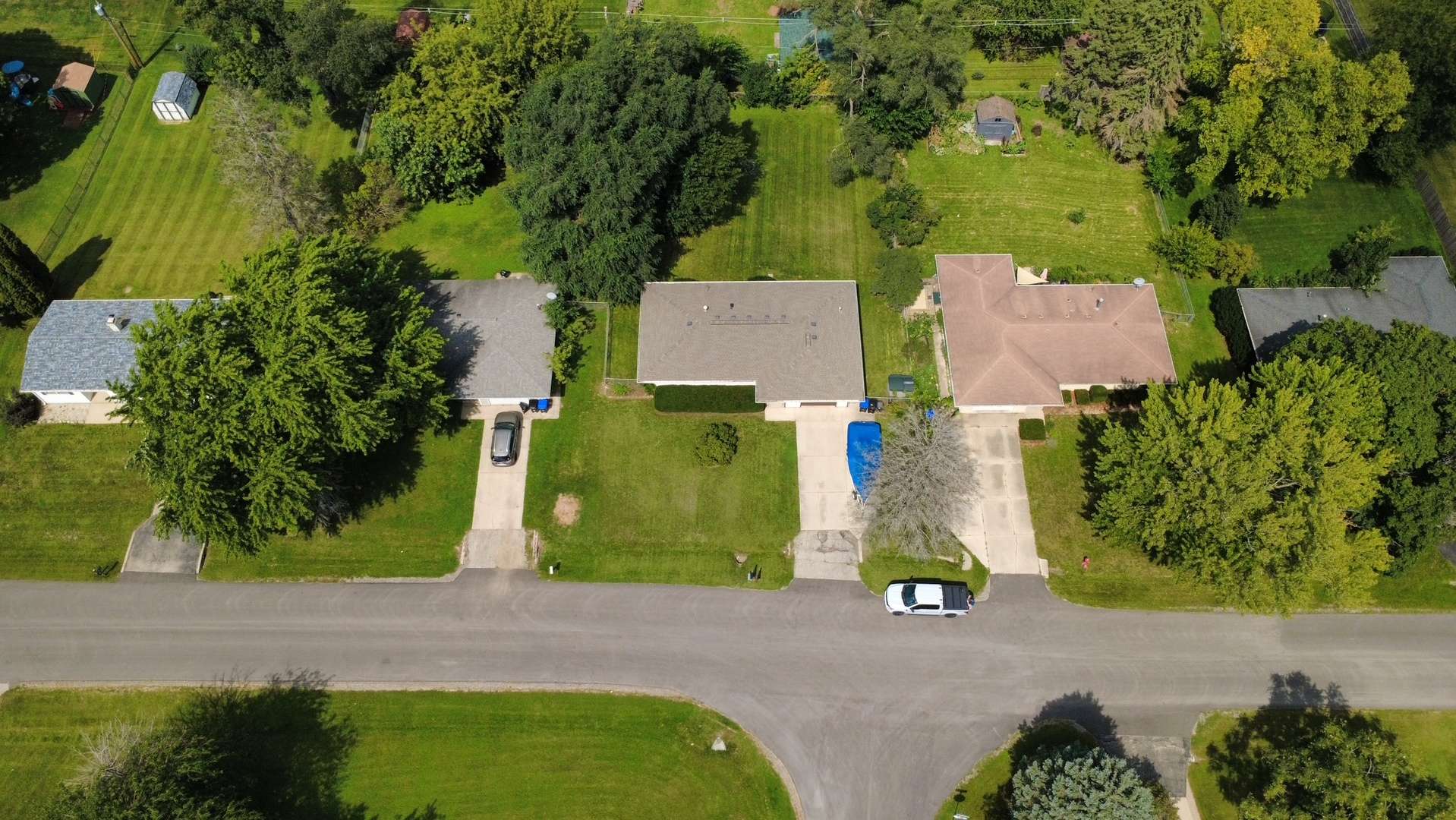 1104 Jasper DR, Mchenry, IL 60051