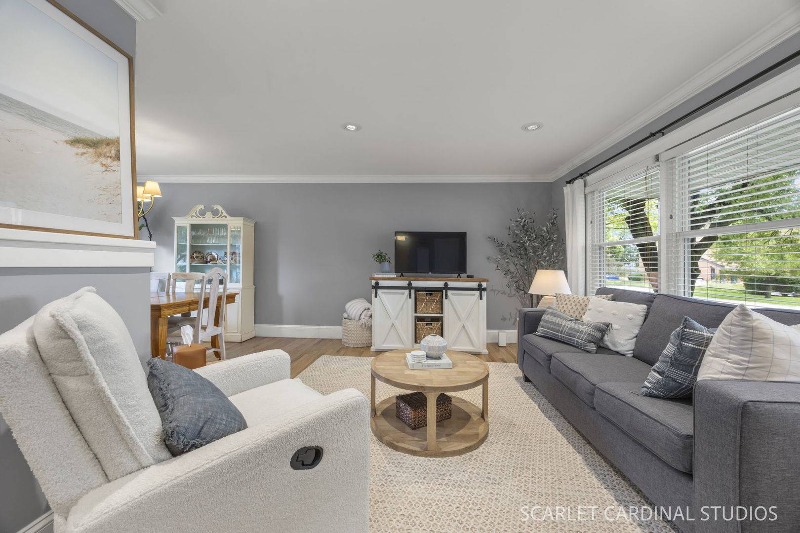 213 W Gartner RD, Naperville, IL 60540