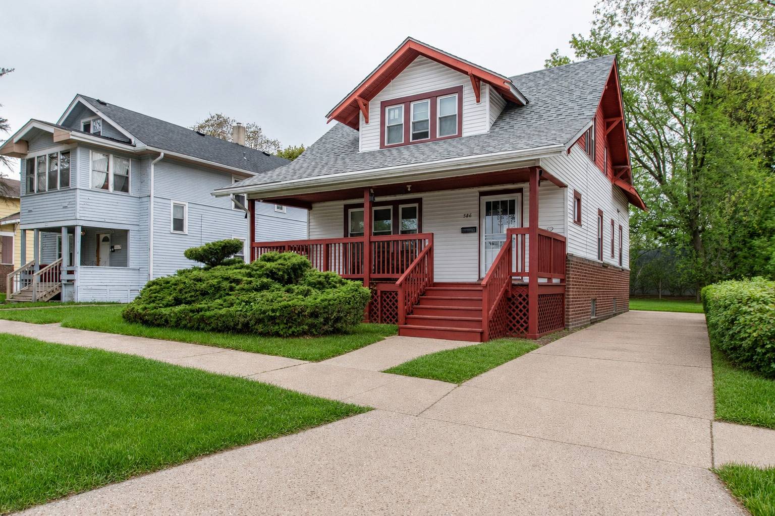 586 Sunderlin ST, Waukegan, IL 60085