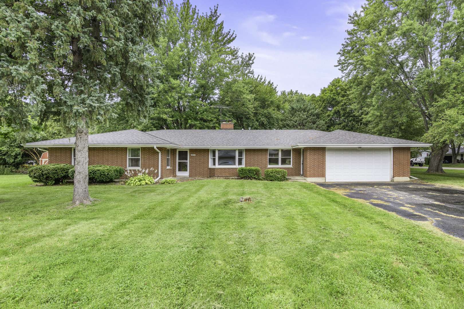 46W550 Katie DR, Big Rock, IL 60511