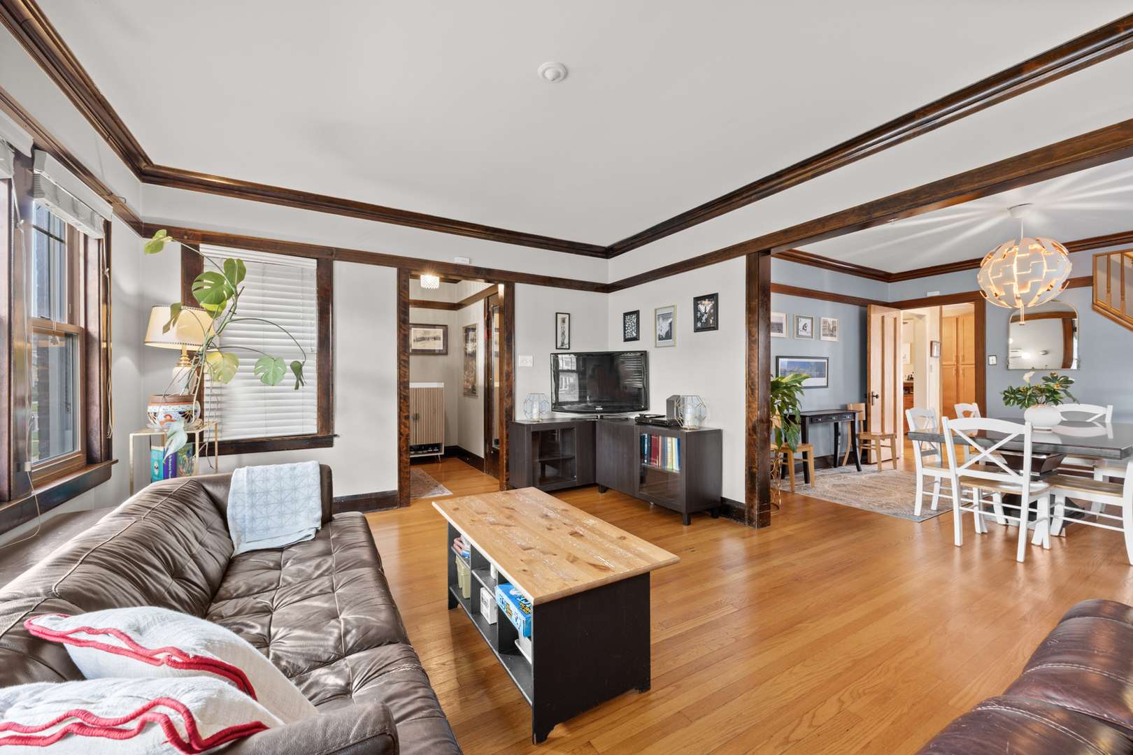 5928 W Grace ST, Chicago, IL 60634