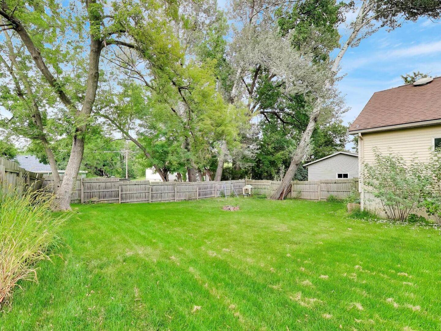 729 Brink ST, Woodstock, IL 60098