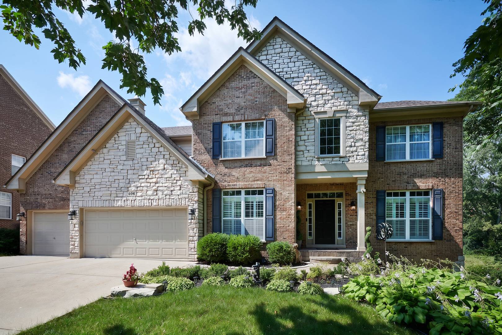 406 Elderberry LN, Streamwood, IL 60107